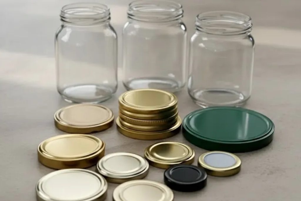 Por que vale a pena guardar as tampas metálicas dos frascos: elas têm mais utilidades do que imagina