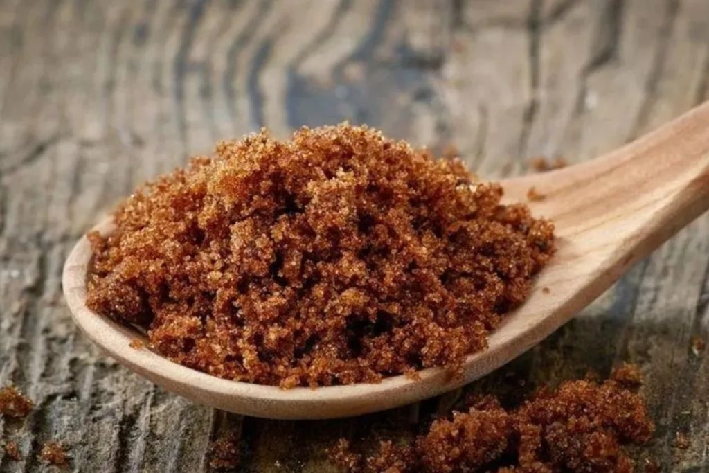 Como eliminar as baratas de casa usando um pouco de açúcar mascavo: armadilha caseira eficaz